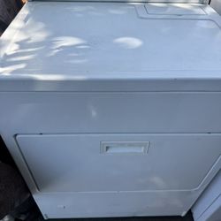 Whirlpool Gas Dryer In Good Conditions 