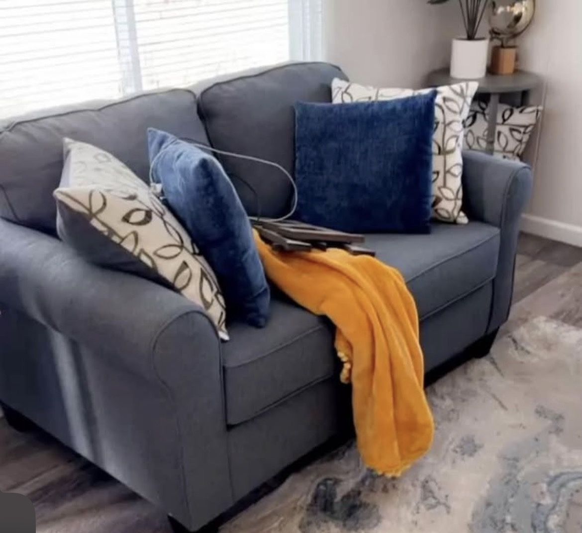 3 Piece Furniture Set for sale!