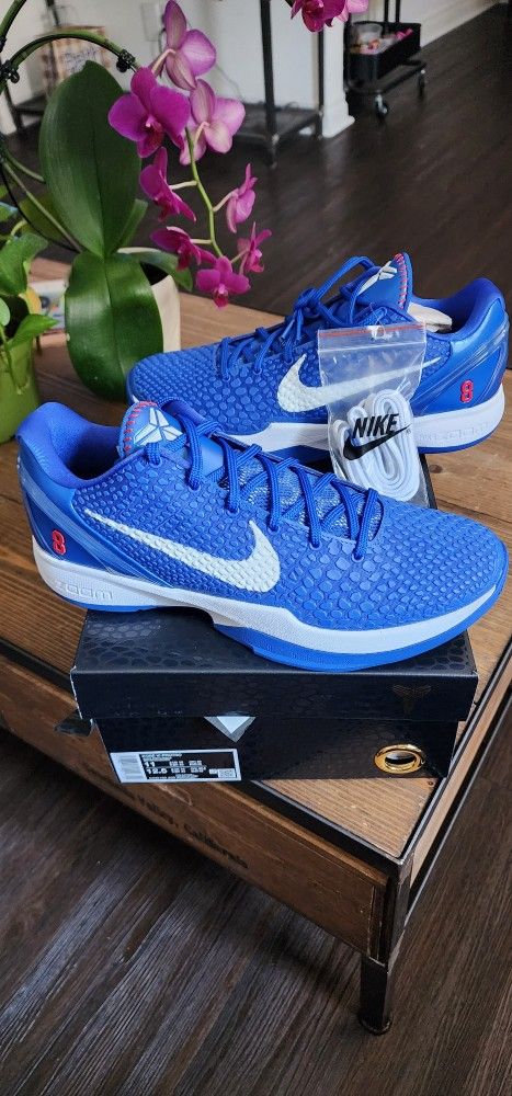 Nike KOBE'S Proto VI - Size 11