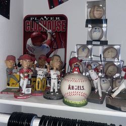 Assortment Of Angels Collectibles