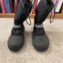 Snow Boots Size 5