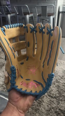 Rawlings Heart of the Hide Baseball Glove
