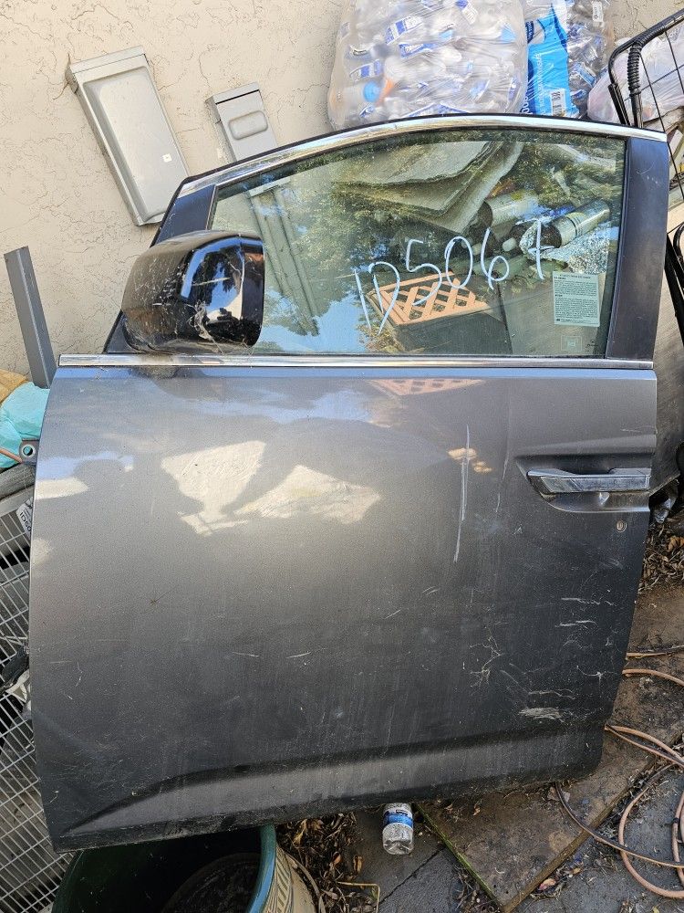 2011 To 2016 Hnda Odyssey Passenger Car Door With Small Dent
