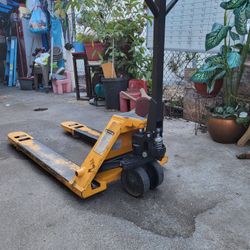 Pallet Jack 