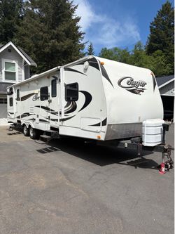 2011 Keystone Cougar 31SC Bunkhouse Travel Trailer