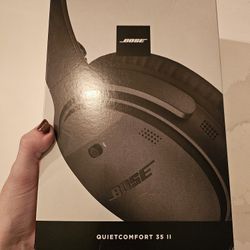 Bose Quiet Comfort 35 II Noise Canceling Bluetooth Headphones 