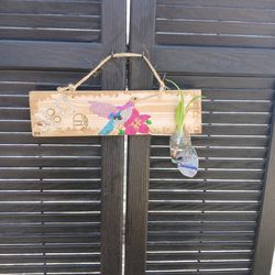 Rustic wall decoration with little plant 🪴