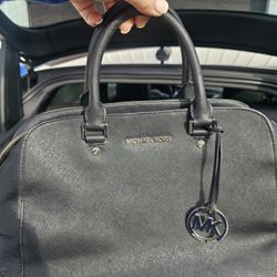 Purse - Michael Kors 