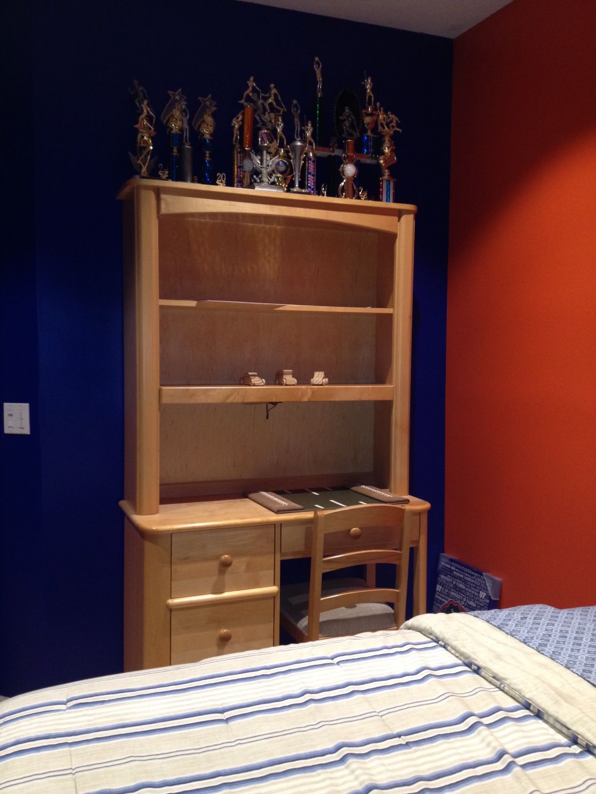 Make Offer! Childrens Furniture Like new Maple Hutch And Desk With Matching Chair