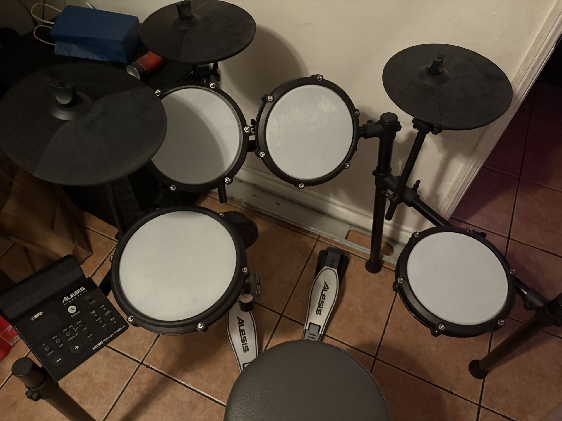 Alesis Nitro Max 8-Piece Electronic Drum Set With Bluetooth and BFD Sounds Black