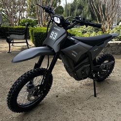 EM-5 2500W Electric Dirt Bike | 37 MPH | Hydraulic Suspension | $1,199