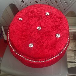 Round Red Velvet Throw Keeper