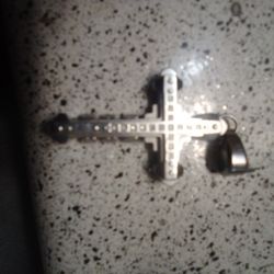 Steel cross