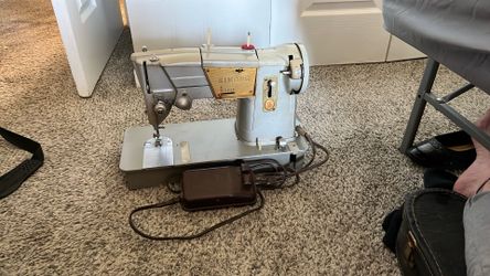 Antique Sewing Machine 