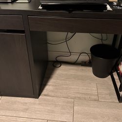 IKEA desk- Micke 