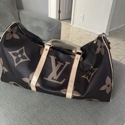 Louis Vuitton for Sale in Bell Gardens, CA - OfferUp