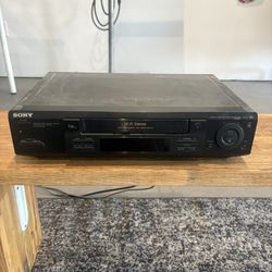 Sony SLV-798HF Hi-Fi Stereo VCR VHS player. 