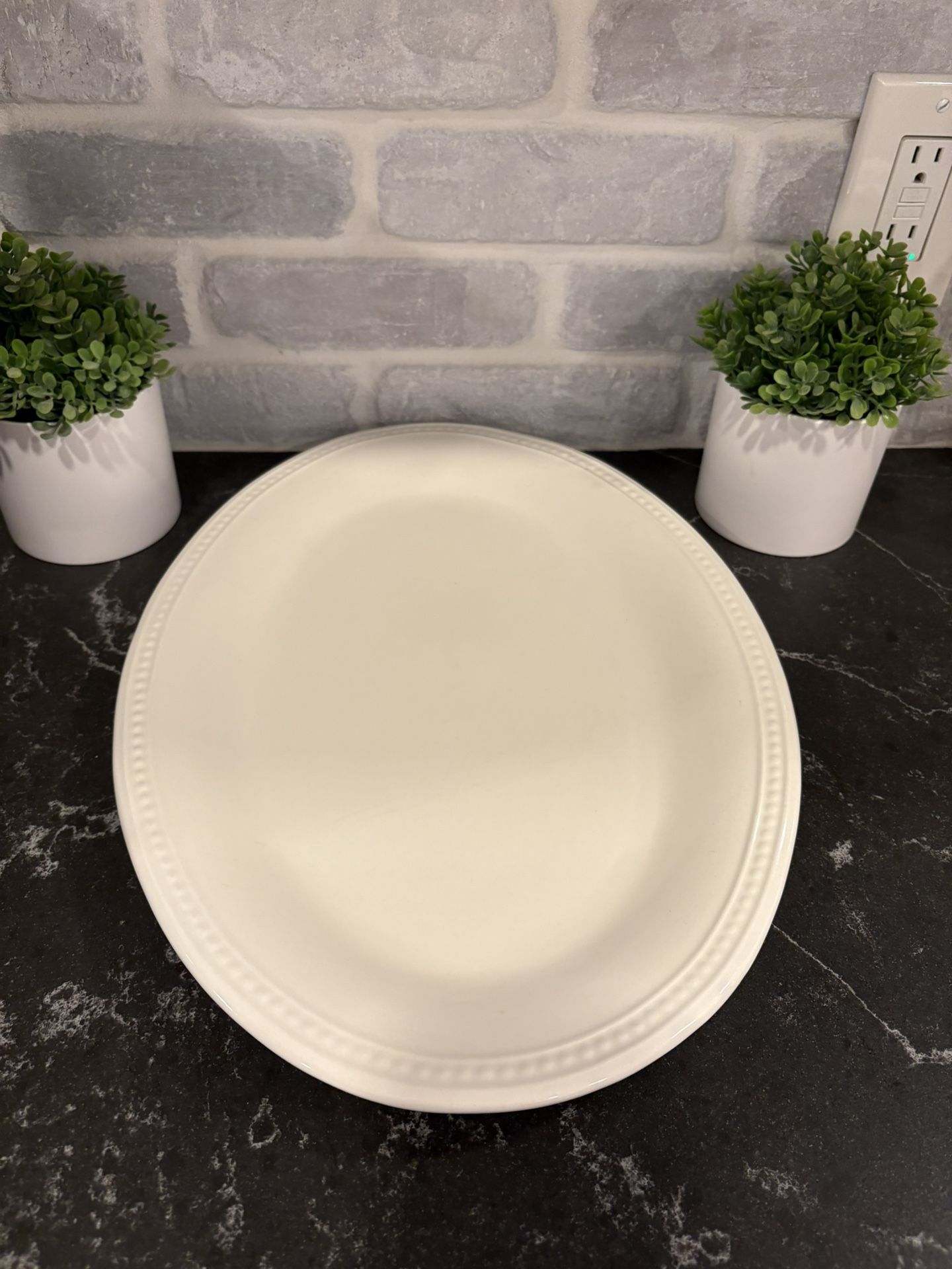 target Home Oval Serving platter - kitchen Serving ware - Simi Valley