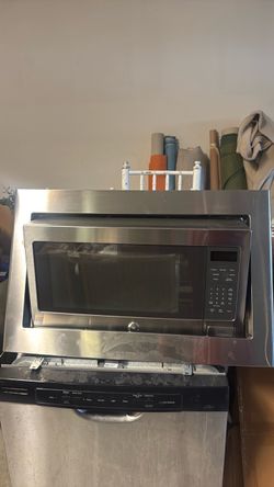 General Electric microwave with frame