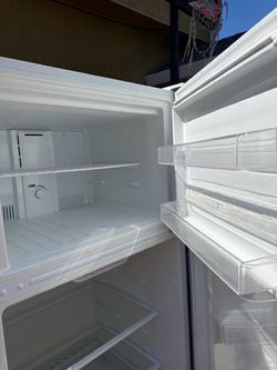 White Top Freezer Refrigerator