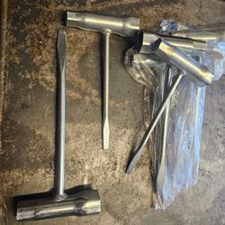 Chainsaw bar Wrenchs 