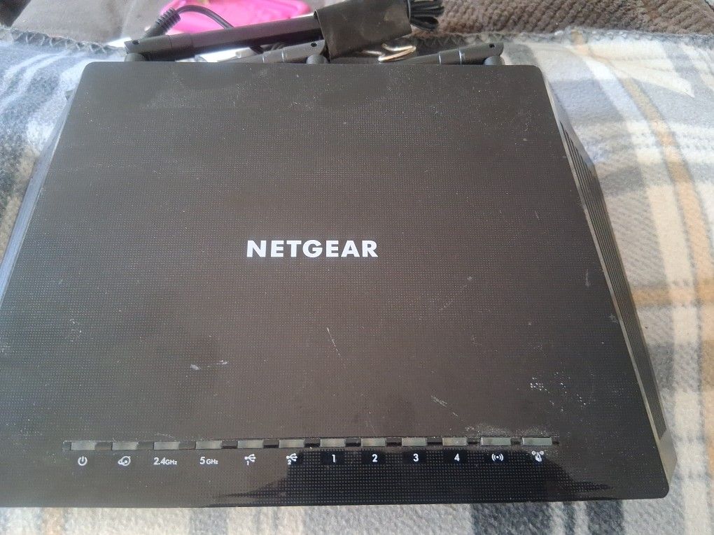 NetGear AC1750 SMARY WIFI ROUTER