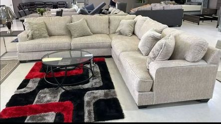 ASHLEY RAWCLIF OVERSIZE SECTIONAL