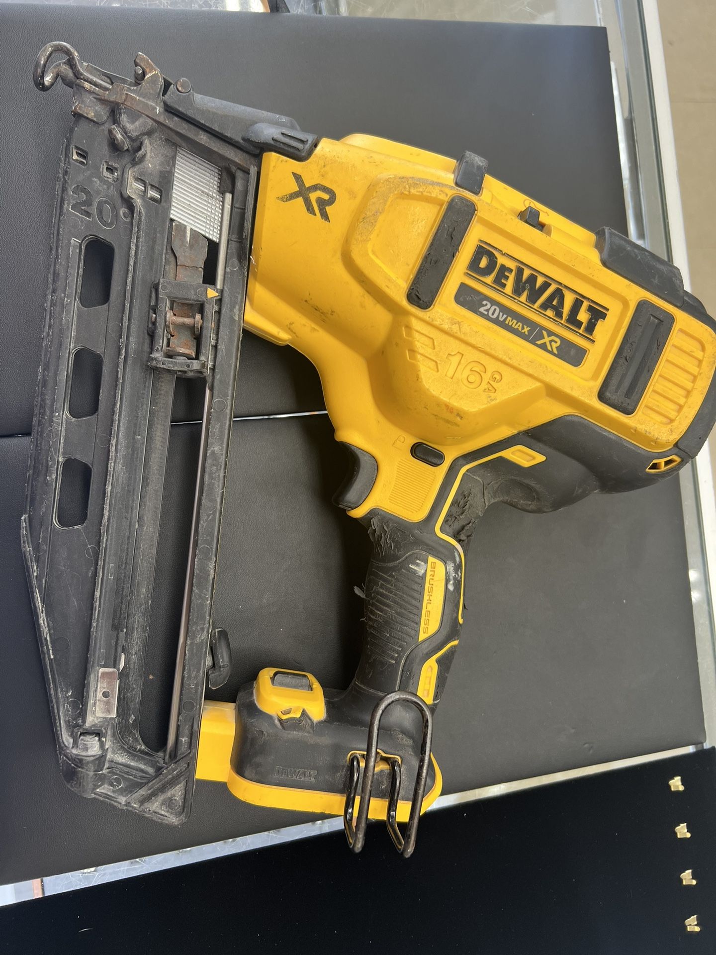 Dewalt Battery Power Framing Nail Gun