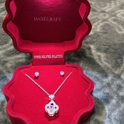 Jewelry Set & Lighted Rose Case 