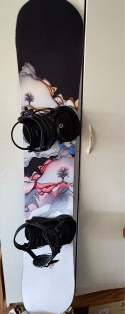 Women’s NeverSummer Proto Synthesis Snowboard w/Union bindings (boots optional)