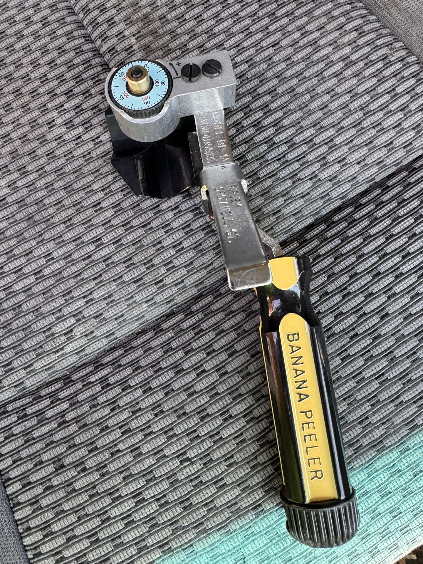 banana peeler