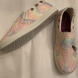 NWOT Blowfish tie-dye slip on