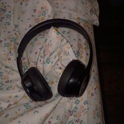 Beats Solo wireless headphones