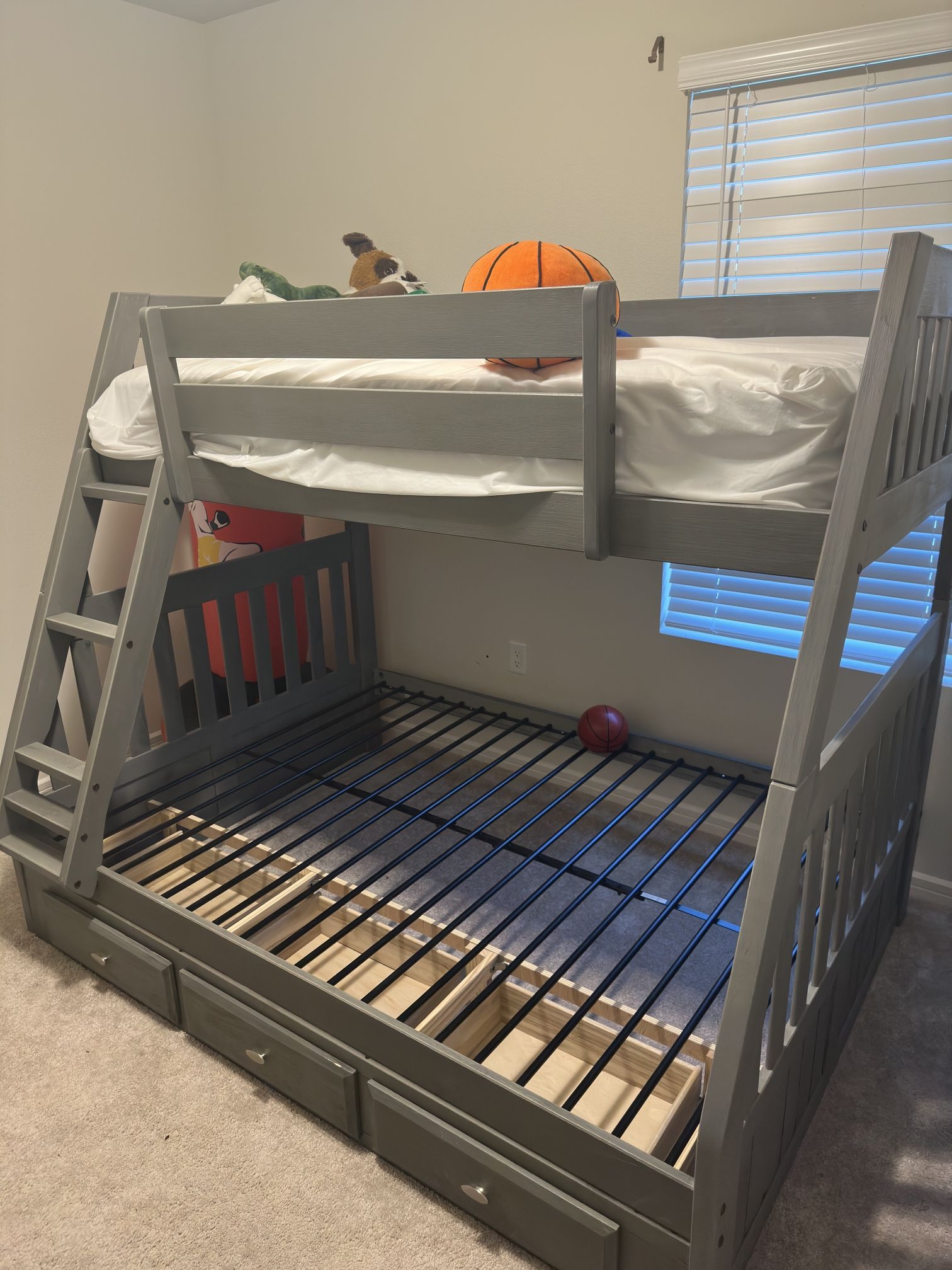 Forster Grove Gray Twin/Full Bunk Bed