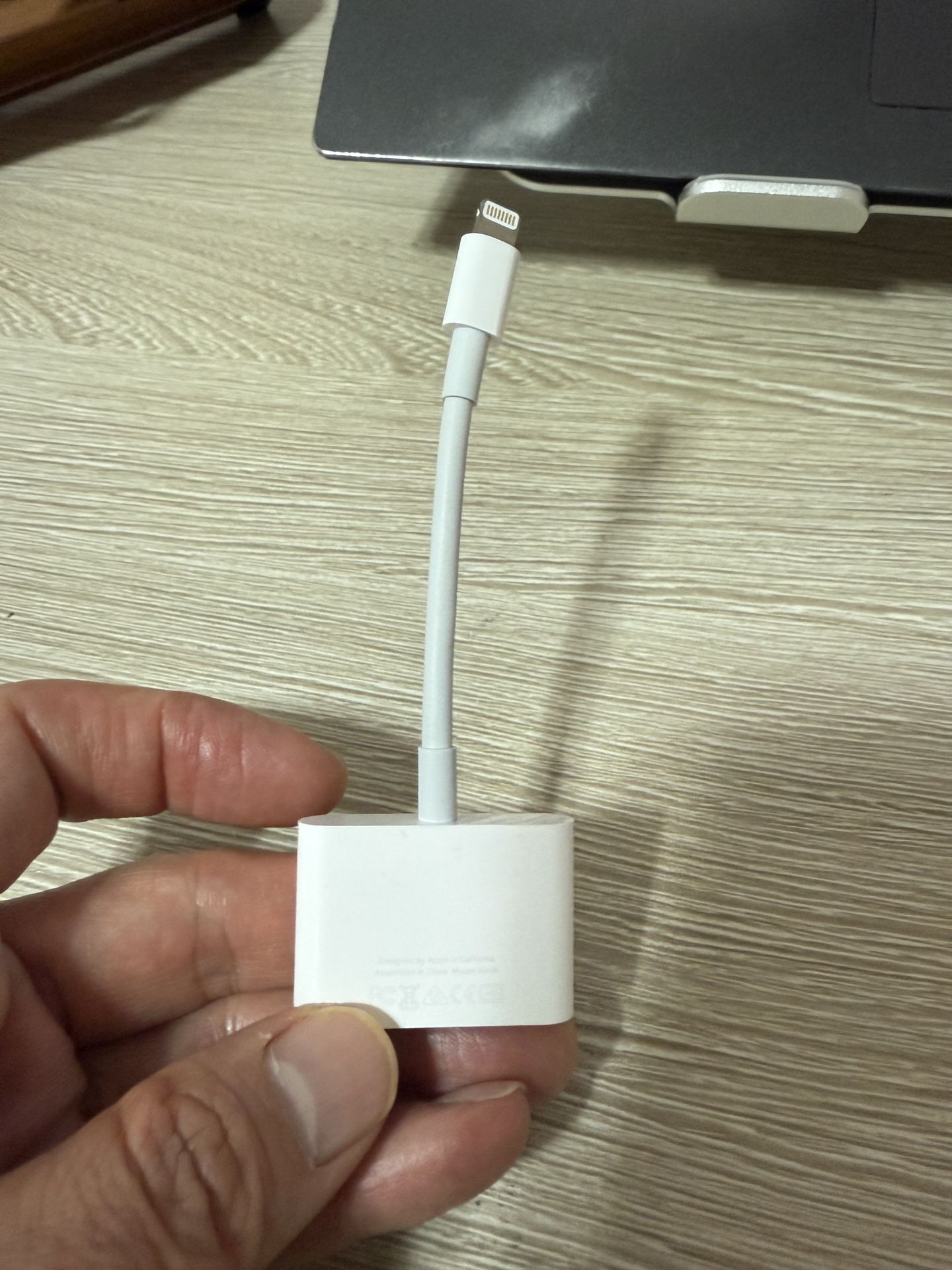 Apple Lightning to HDMI Digital AV Adapter | MD826AM/A A1438 GA