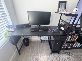 Gaming pc setup with streaming equipment