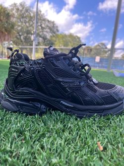 balenciagas runners size9