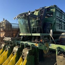 John Deere Cotton Pickers 