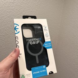 New iPhone 15 Pro Speck Presidio 2 Grip Case 