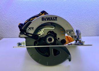 Dewalt Circular Saw XR 7 1/4