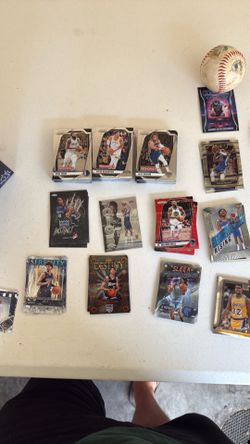 Lot of basket ball cards