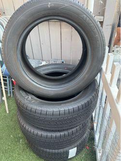 4 llantas semi nuevas