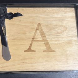 NEW Wooden & Glass Cheese Board /Cutting / Charcuterie Board & Spreaders  - MAKE OFFER