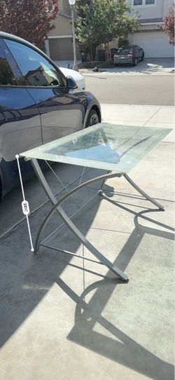 Free desk