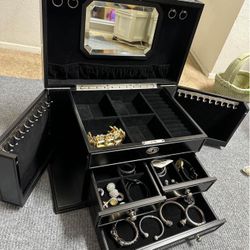 Large Jewlery Box (Including jewelry)