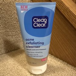 Clean & Clear Acne Exfoliating Cleanser new $6