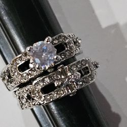 NEW BLING CUBIC ZIRCONIA  ENGAGEMENT WEDDING SET IN LADIES SIZE 7 STUNNING