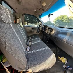 Ford F-150 XL Triton V8 