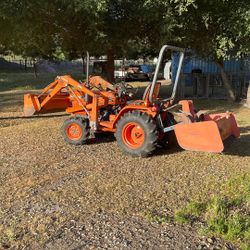 Tractor 4 x 4 diesel