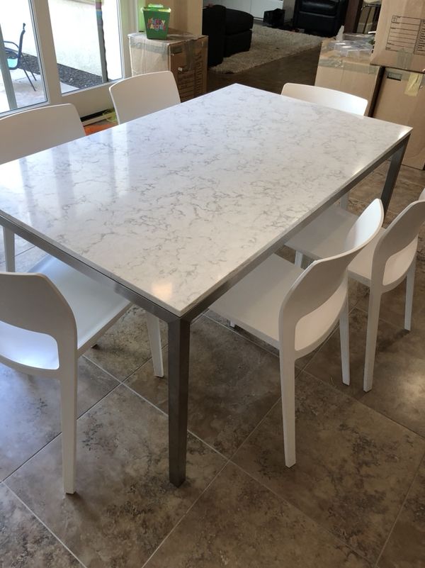 Room Board Quartz Dining Table 600 For In San Go Ca Offerup